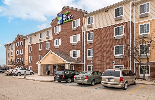 Extended Stay America Select Indianapolis in Greenwood, IN - Building Photo - Building Photo