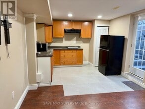 58 Brookwood Dr in Barrie, ON - Building Photo - Building Photo