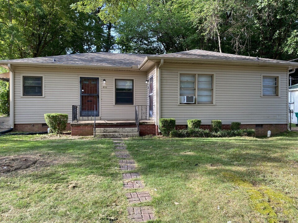 530 Arlington Ave in Jackson, TN - Building Photo
