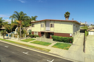 11966 Oxford Ave in Hawthorne, CA - Foto de edificio - Building Photo