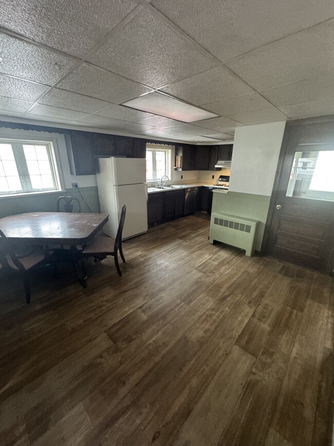 29 Cedar St in Dexter, ME - Building Photo - Building Photo