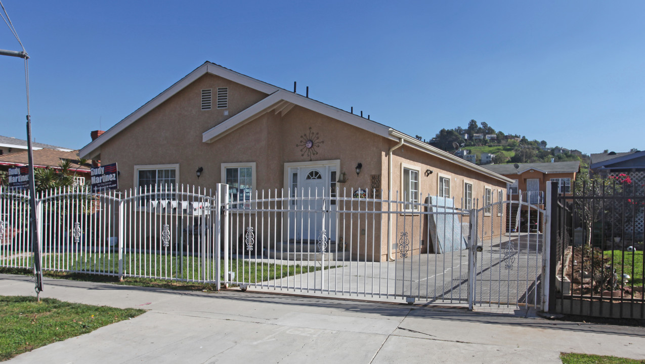 3618-3624 Eagle Rock Blvd in Los Angeles, CA - Building Photo