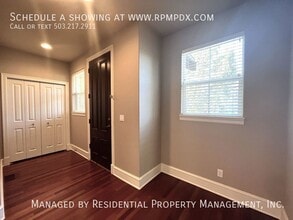4602 NW 126th Pl in Portland, OR - Building Photo - Building Photo