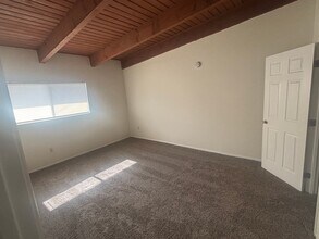 7609 Fontainebleau Dr in New Carrollton, MD - Building Photo - Building Photo