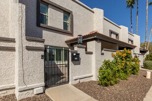 4938 N 74th St in Scottsdale, AZ - Building Photo