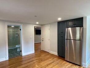 68 Maple Ave in Bethel, CT - Building Photo - Building Photo