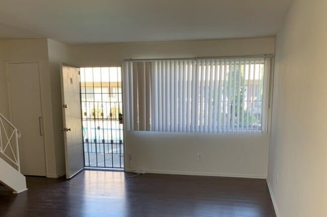 1020 St Malo St S, Unit 16, Unit 16