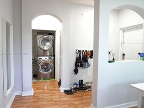 130 Jacaranda Country Club Dr in Plantation, FL - Building Photo - Building Photo