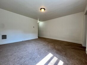 320 Coltart Ave in Pittsburgh, PA - Building Photo - Building Photo