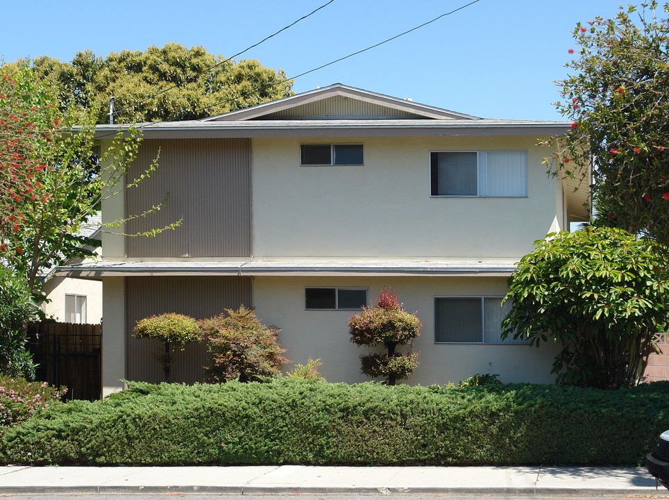 81-87 E Prospect St in Ventura, CA - Building Photo