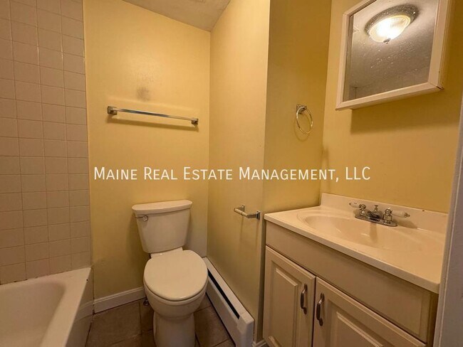 13 Kidder St in Winslow, ME - Foto de edificio - Building Photo