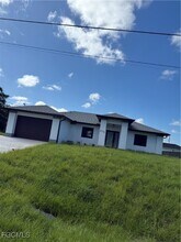 2715 9th St SW in Lehigh Acres, FL - Building Photo - Building Photo