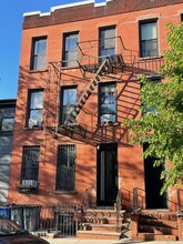 329 16th St in Brooklyn, NY - Building Photo - Building Photo