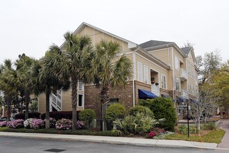 254 Seven Farms Dr in Daniel Island, SC - Building Photo - Building Photo