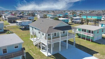 4206 Mason Dr in Galveston, TX - Building Photo
