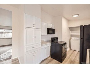 4585 E Yale Ave in Denver, CO - Building Photo - Building Photo