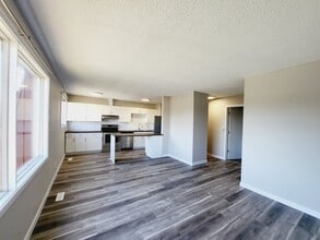 9550-9153 153 St NW in Edmonton, AB - Building Photo - Building Photo