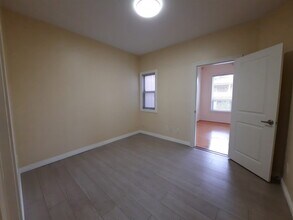 5283 Chesham Ave in Burnaby, BC - Building Photo - Building Photo