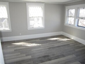 119 Tennyson Ct in Elgin, IL - Building Photo - Building Photo