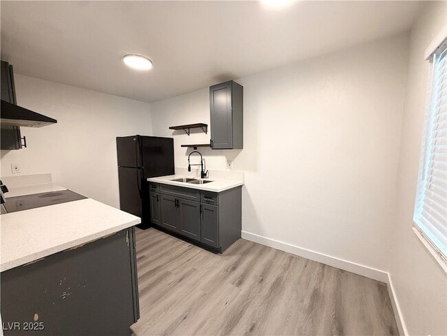 2030 Sunrise Ave, Unit 4 in Las Vegas, NV - Building Photo - Building Photo