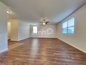 7338 Cumbria Blvd in Jacksonville, FL - Foto de edificio - Building Photo