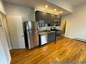 918 Cambridge St in Cambridge, MA - Building Photo - Building Photo