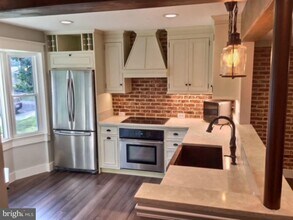 1759 Redgate Farms Ct in Rockville, MD - Building Photo - Building Photo