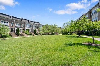 500 Overlook Park Dr in Oxon Hill, MD - Foto de edificio - Building Photo