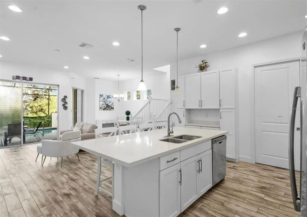 406 Captiva Dr in Davenport, FL - Building Photo