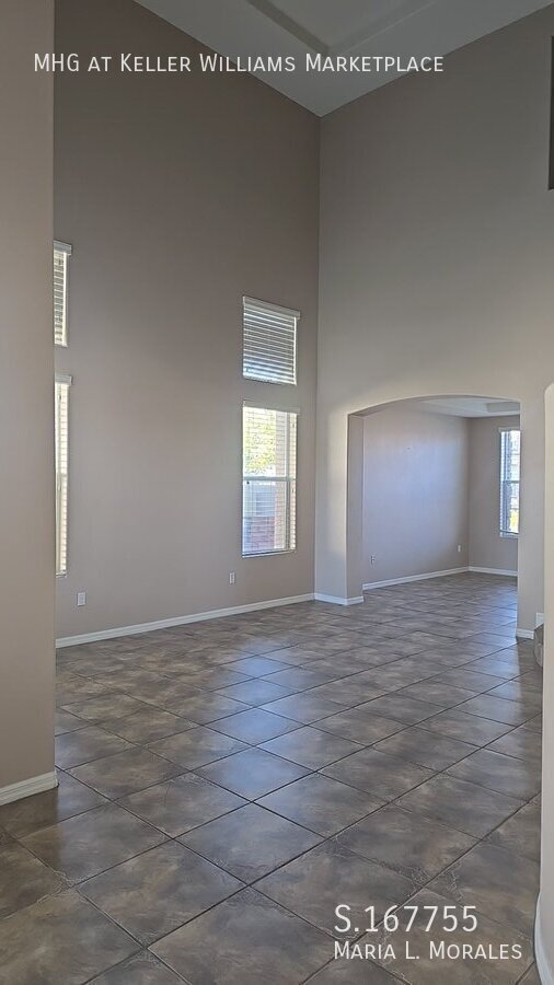 2825 Barrow Downs St in Las Vegas, NV - Building Photo - Building Photo