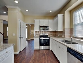 1213 Travelers Pl in Hermitage, TN - Foto de edificio - Building Photo