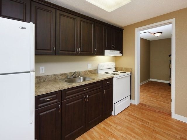 Forsythia Court in Abingdon, MD - Building Photo