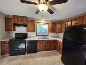 113 Parker Ave in Salina, NY - Building Photo - Building Photo