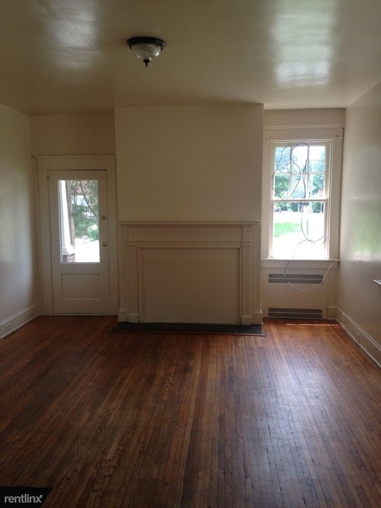 500 14th St NW in Charlottesville, VA - Foto de edificio