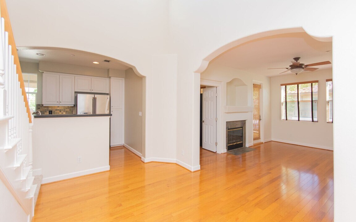 1646 Sunnyside Ave in San Marcos, CA - Building Photo