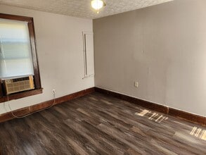 313 1/2-437-432 Harrison Ave in Lancaster, OH - Building Photo - Building Photo