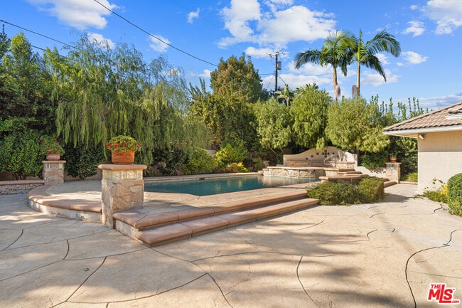 4315 Clybourn Ave in Los Angeles, CA - Building Photo - Building Photo