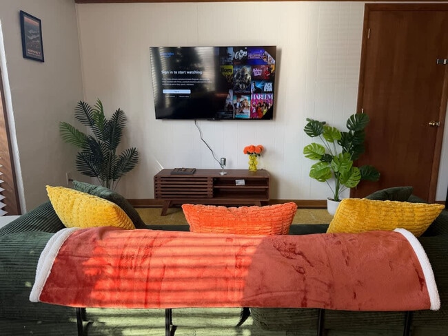 property at 157 W Holly Ridge Rd