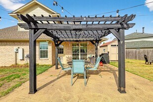 1308 Roanoke Ct in College Station, TX - Building Photo