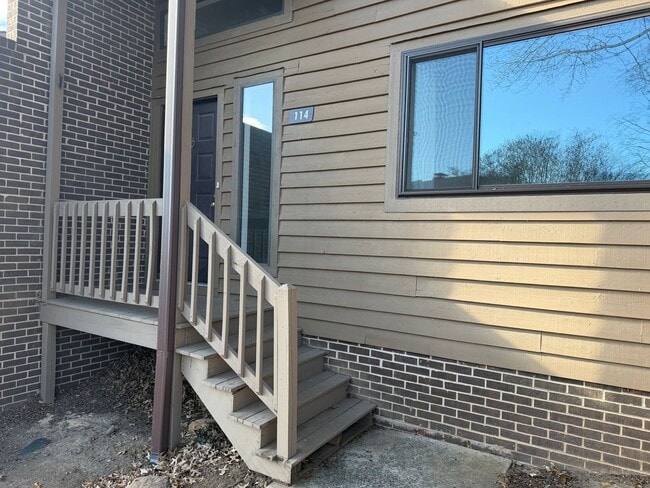 114 Harvest Dr in Charlottesville, VA - Building Photo - Building Photo