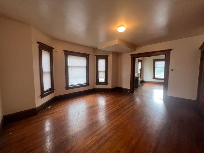 60 E Lane Ave in Columbus, OH - Building Photo - Building Photo
