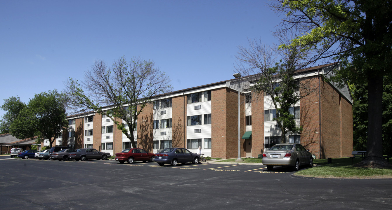 St. Patrick Apartments I and II in Florissant, MO - Building Photo