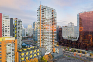 Cooper's Lookout in Vancouver, BC - Building Photo - Building Photo