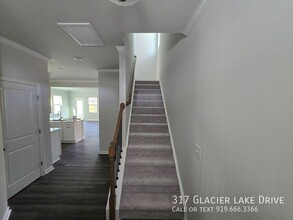 317 Glacier Lk Dr in Raleigh, NC - Building Photo - Building Photo