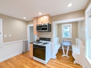 13 Kimball Rd, Unit 13 in Watertown, MA - Building Photo - Building Photo