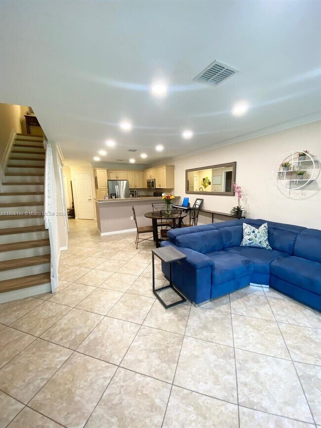 4935 SW 66th Ter in Davie, FL - Building Photo - Building Photo