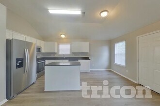 1727 Oneal St in Lancaster, TX - Building Photo - Building Photo