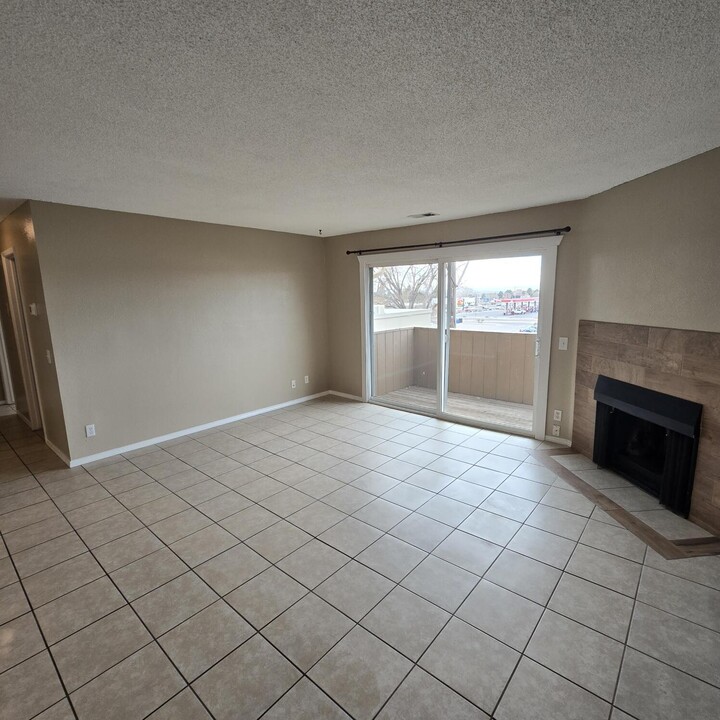 3855 Montgomery Blvd NE in Albuquerque, NM - Building Photo