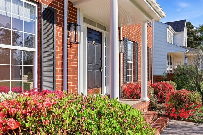 1600 Old Brook Rd in Charlottesville, VA - Building Photo - Building Photo