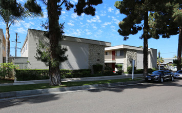 Beachwalk Apartments - 519 in Oceanside, CA - Building Photo - Building Photo